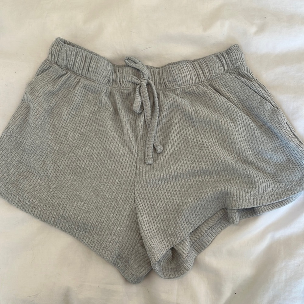 Grey comfy shorts